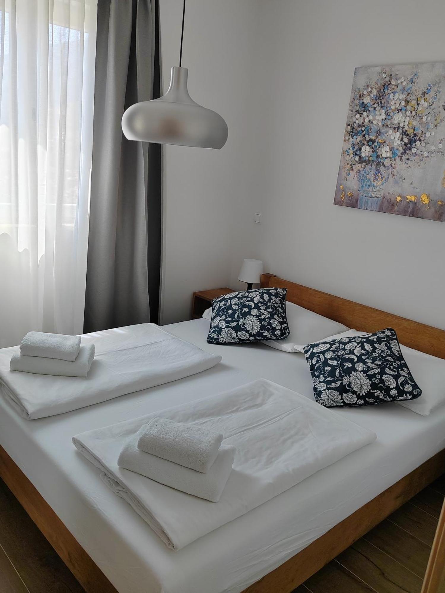 L&L Apartmani 1 Bol Esterno foto