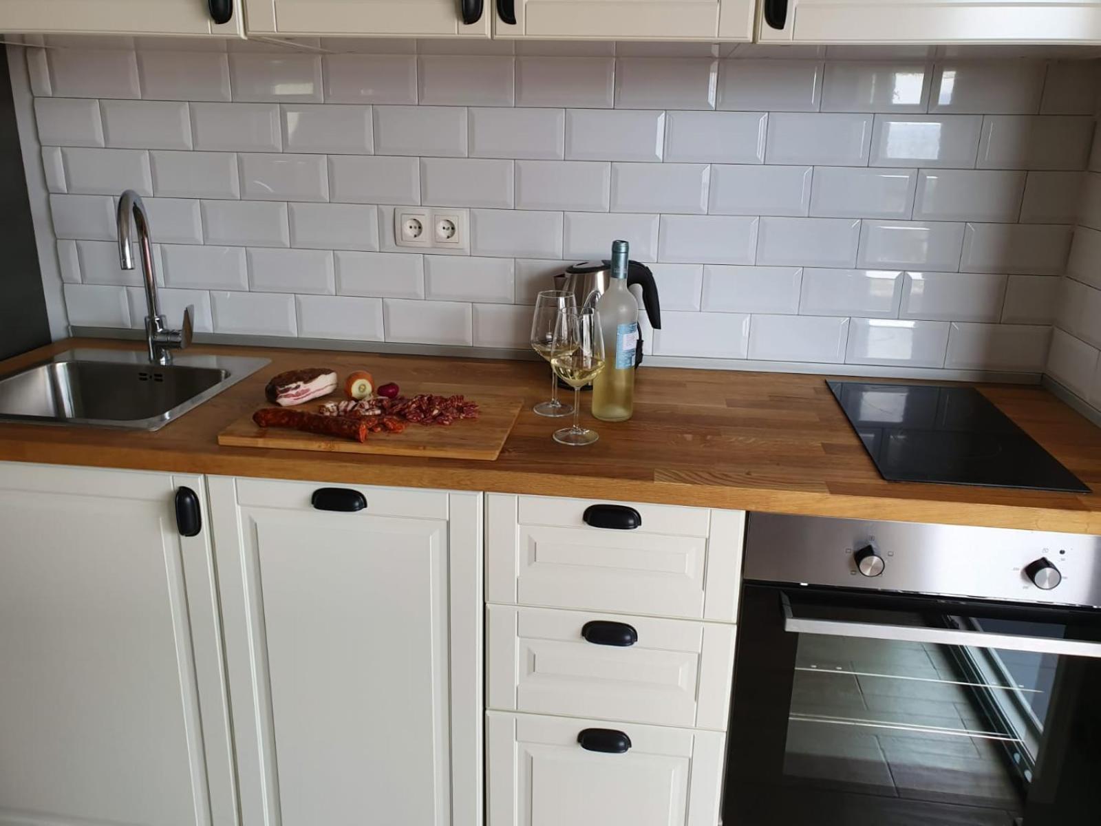 L&L Apartmani 1 Bol Esterno foto